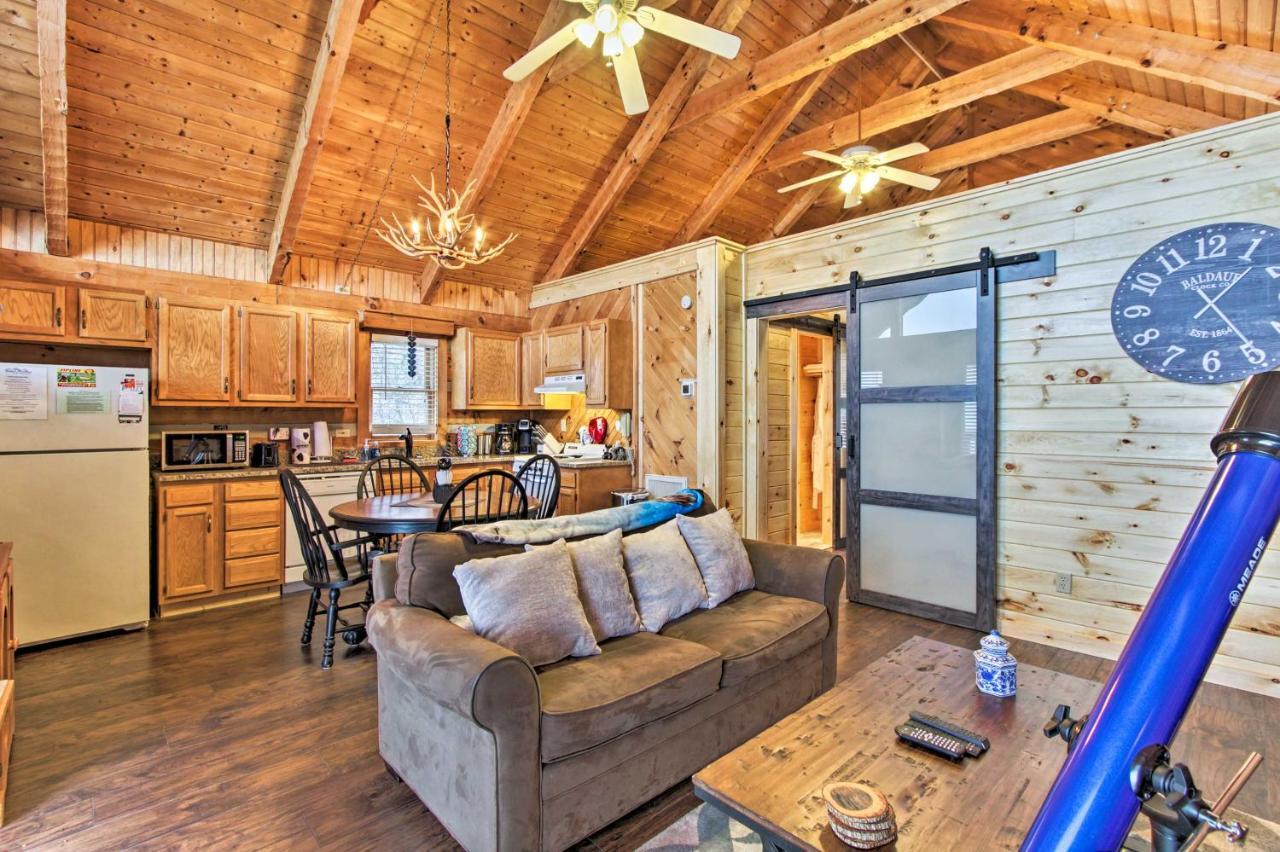 Sevierville Cabin With Private Hot Tub And Fireplace! Екстериор снимка