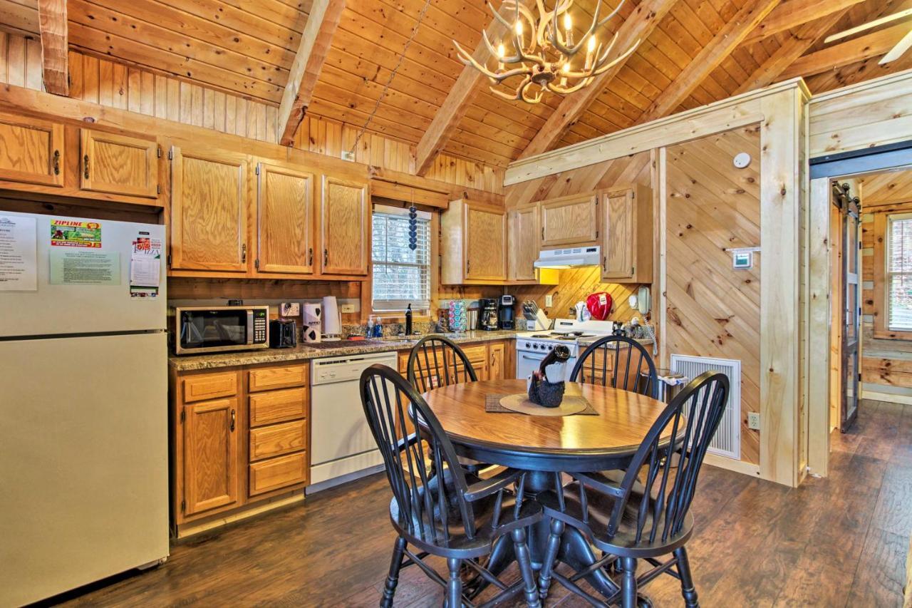 Sevierville Cabin With Private Hot Tub And Fireplace! Екстериор снимка